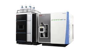 Cromatografia Líquida com Espectrometria de Massa — equipamento LC-MS